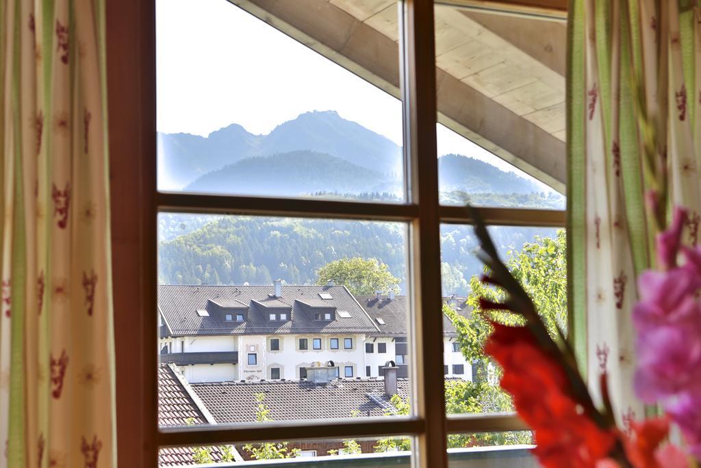 Hotel Salzburger Hof Bergen  Buitenkant foto