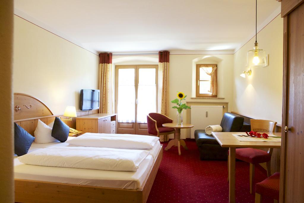 Hotel Salzburger Hof Bergen  Buitenkant foto