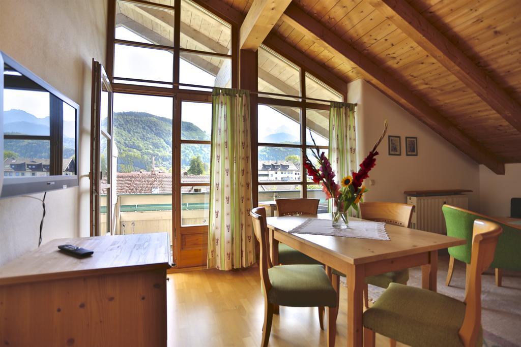 Hotel Salzburger Hof Bergen  Buitenkant foto