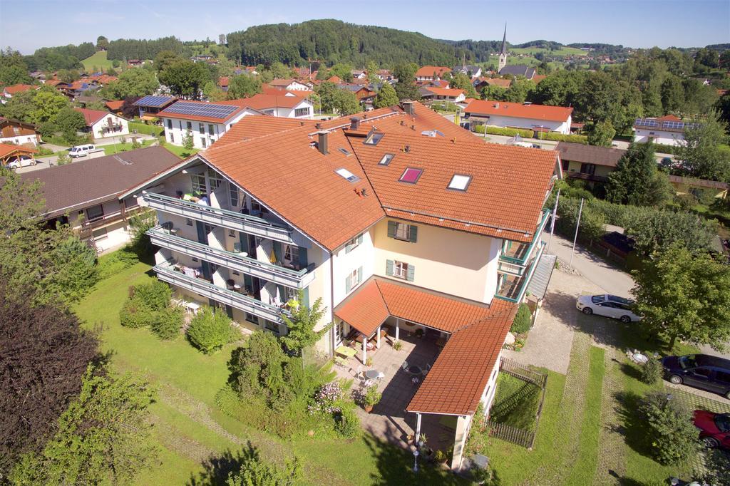 Hotel Salzburger Hof Bergen  Buitenkant foto